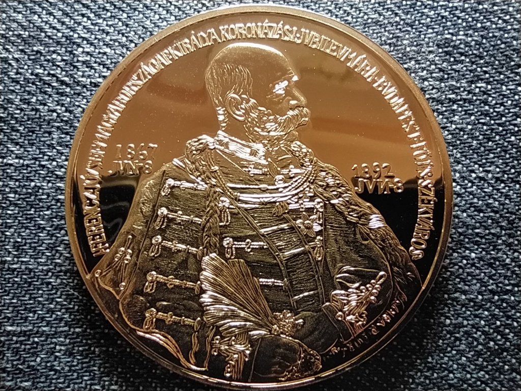 Magyar arany&oacute;ri&aacute;sok Ferenc J&oacute;zsef koron&aacute;z&aacute;si eml&eacute;k&eacute;rem 1892