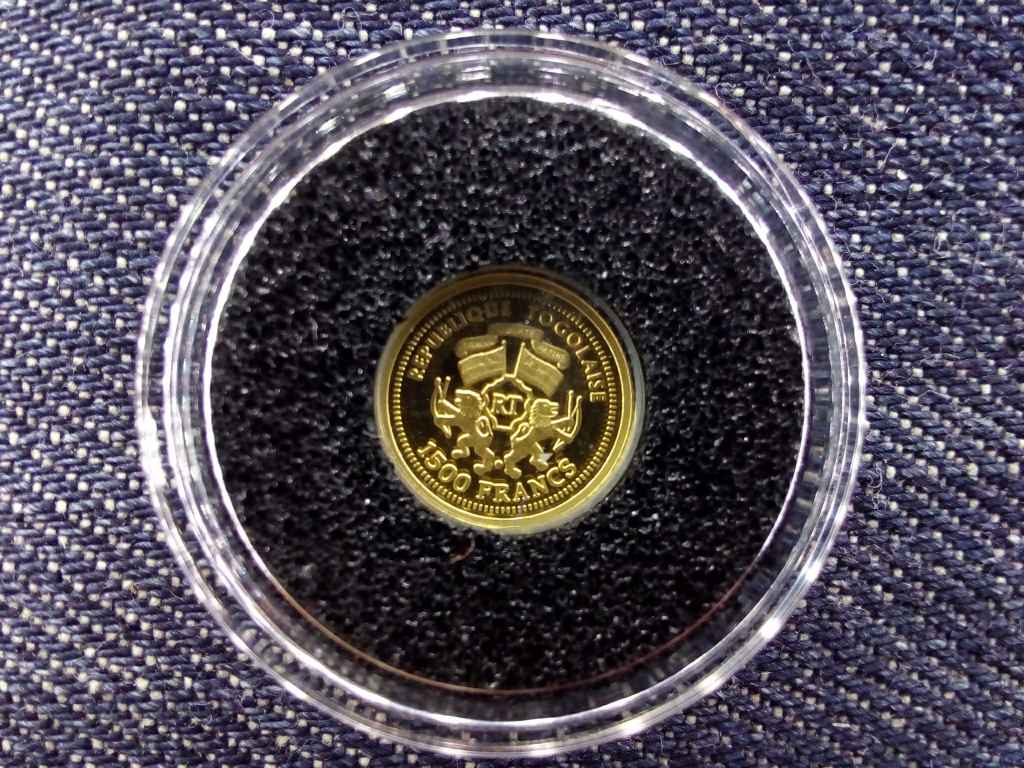 Togo Nofertiti .999 arany 1500 Frank 0,5g