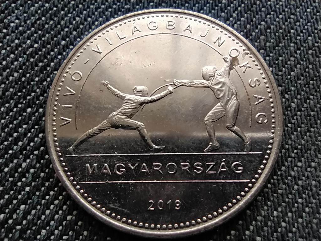 V&iacute;v&oacute; Vil&aacute;gbajnoks&aacute;g 50 Forint