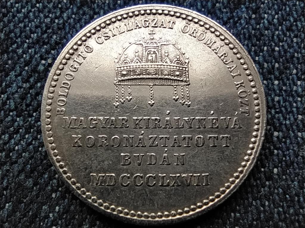 T&ouml;rt&eacute;nelmi zsetonok, eml&eacute;k&eacute;rmek &eacute;s plakettek