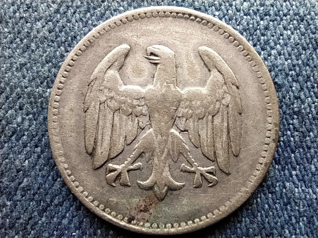 N&eacute;metorsz&aacute;g Weimari K&ouml;zt&aacute;rsas&aacute;g (1919-1933) .500 ez&uuml;st 1 M&aacute;rka