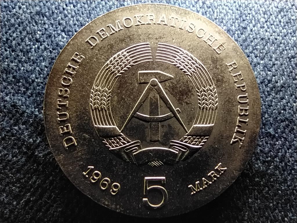 N&eacute;metorsz&aacute;g 75 &eacute;ve halt meg Heinrich Hertz 5 M&aacute;rka