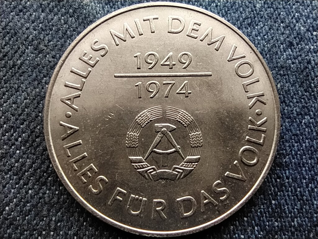 N&eacute;metorsz&aacute;g 25 &eacute;ves az NDK 10 M&aacute;rka
