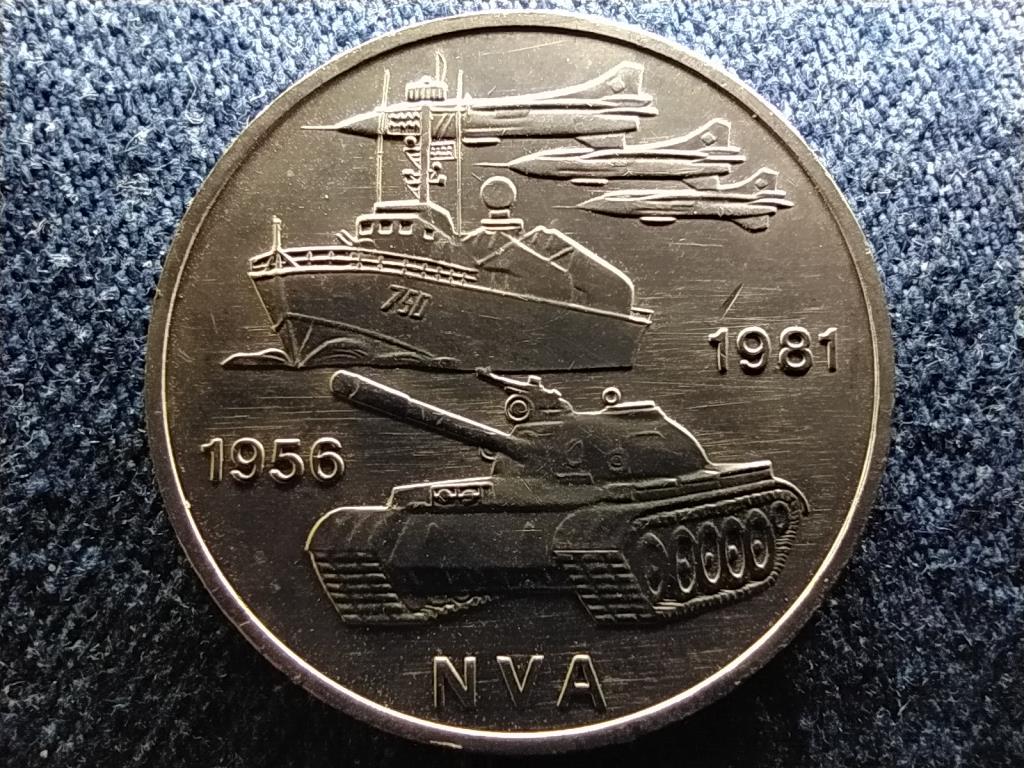 N&eacute;metorsz&aacute;g 25 &eacute;ves a N&eacute;phadsereg 10 M&aacute;rka