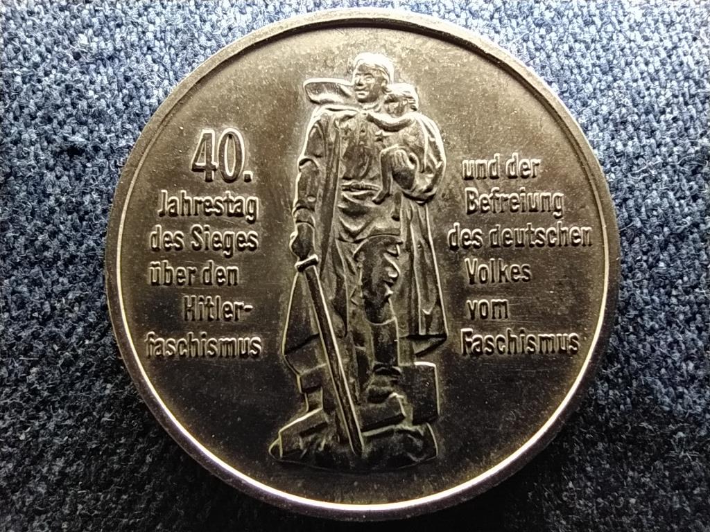 N&eacute;metorsz&aacute;g 40 &eacute;ve felszabadul&aacute;s a fasizmusb&oacute;l 10 M&aacute;rka