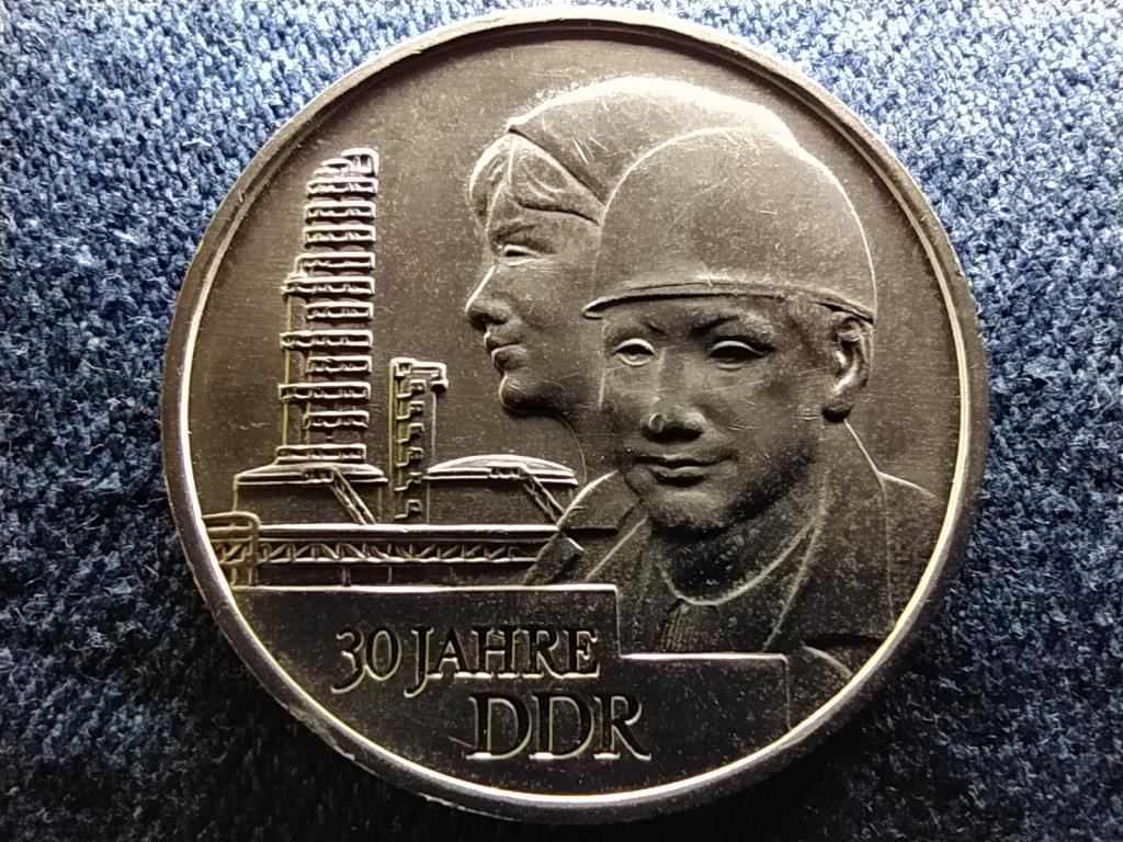 N&eacute;metorsz&aacute;g 30 &eacute;ves az NDK 20 M&aacute;rka