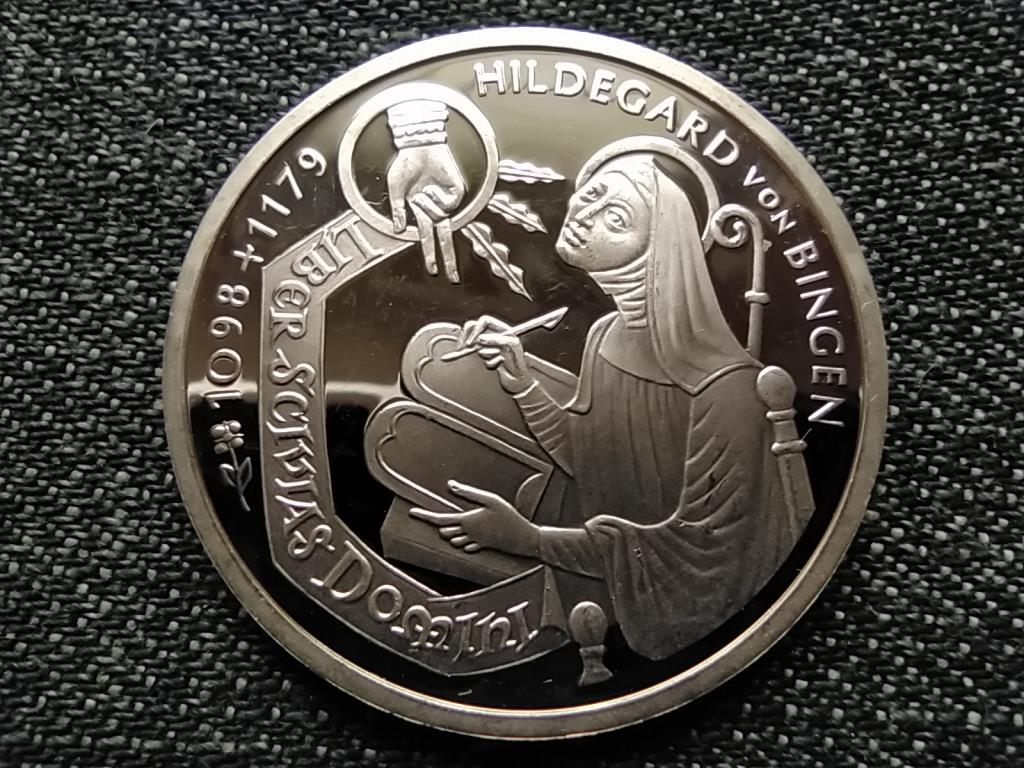 N&eacute;metorsz&aacute;g 900 &eacute;ve sz&uuml;letett Hildegard  .925 ez&uuml;st 10 M&aacute;rka