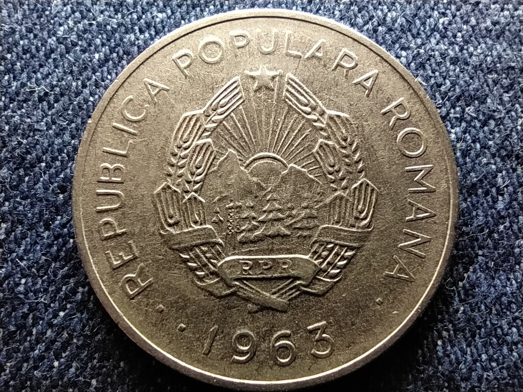 Rom&aacute;nia N&eacute;pk&ouml;zt&aacute;rsas&aacute;g (1947-1965) 3 Lej