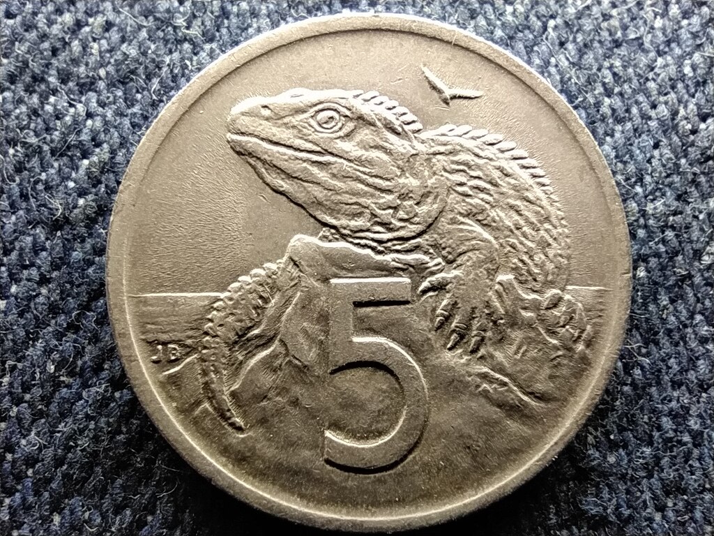 &Uacute;j-Z&eacute;land II. Erzs&eacute;bet Hidasgy&iacute;k 5 Cent