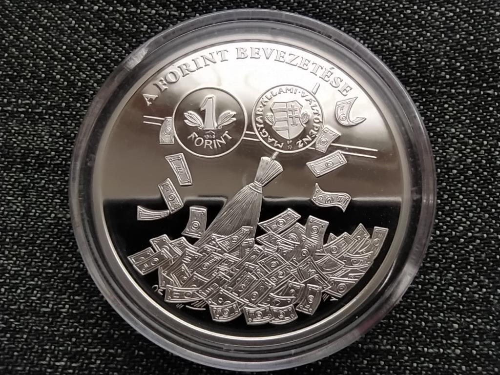 A magyar p&eacute;nz kr&oacute;nik&aacute;ja A forint bevezet&eacute;se .999 ez&uuml;st