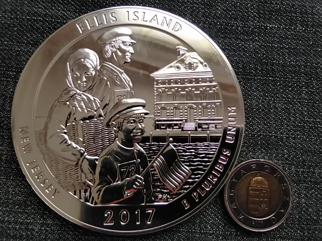 USA Ellis Island, Szabads&aacute;g-szobor nemzeti eml&eacute;kmű 155.5 g .999 ez&uuml;st 0.25 Doll&aacute;r