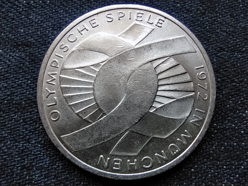 N&eacute;metorsz&aacute;g 1972-es m&uuml;ncheni olimpiai j&aacute;t&eacute;kok szalag .625 ez&uuml;st 10 M&aacute;rka