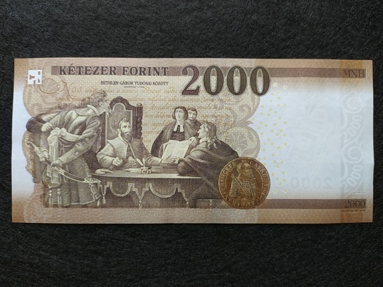 Harmadik Magyar K&ouml;zt&aacute;rsas&aacute;g (1989-napjainkig) 2000 Forint bankjegy