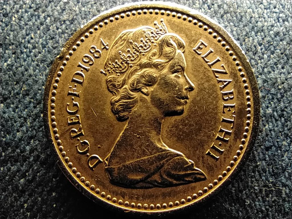 Anglia II. Erzs&eacute;bet Kir&aacute;lyi diad&eacute;mek Sk&oacute;cia 1 Font