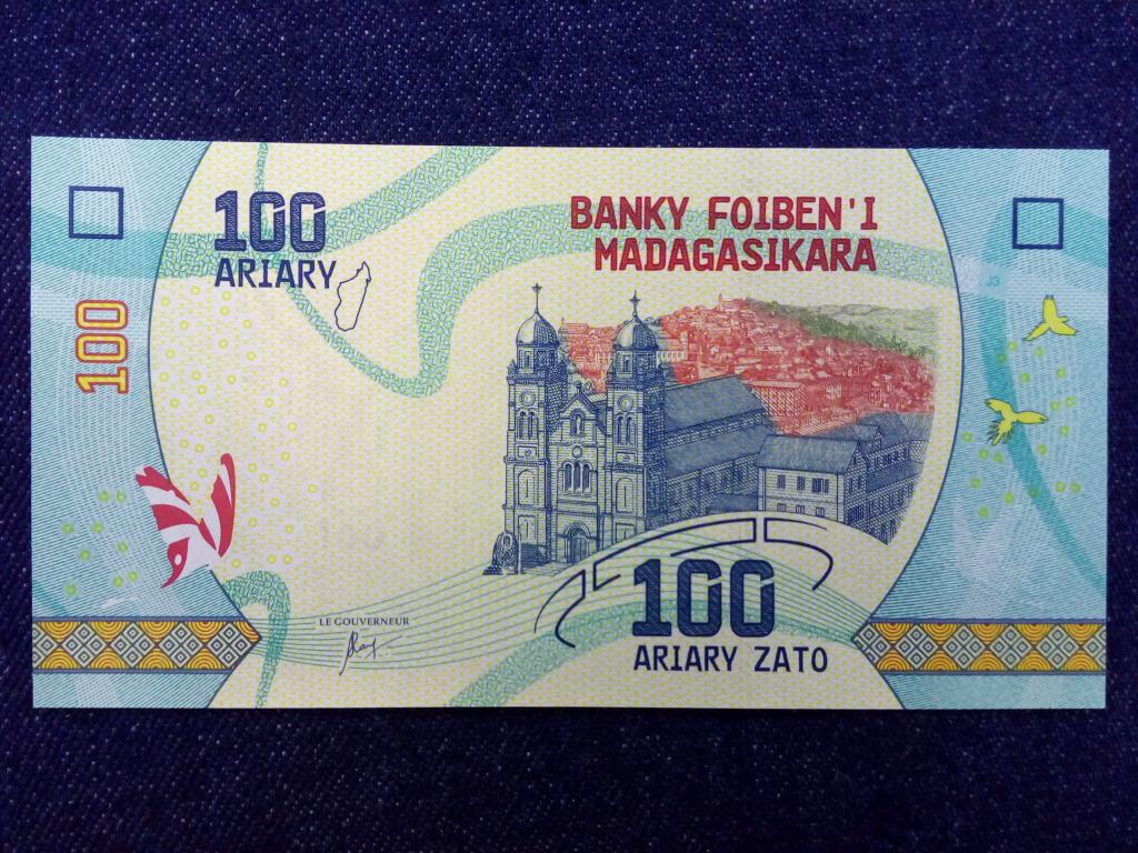 Madagaszk&aacute;r 100 Ariary bankjegy