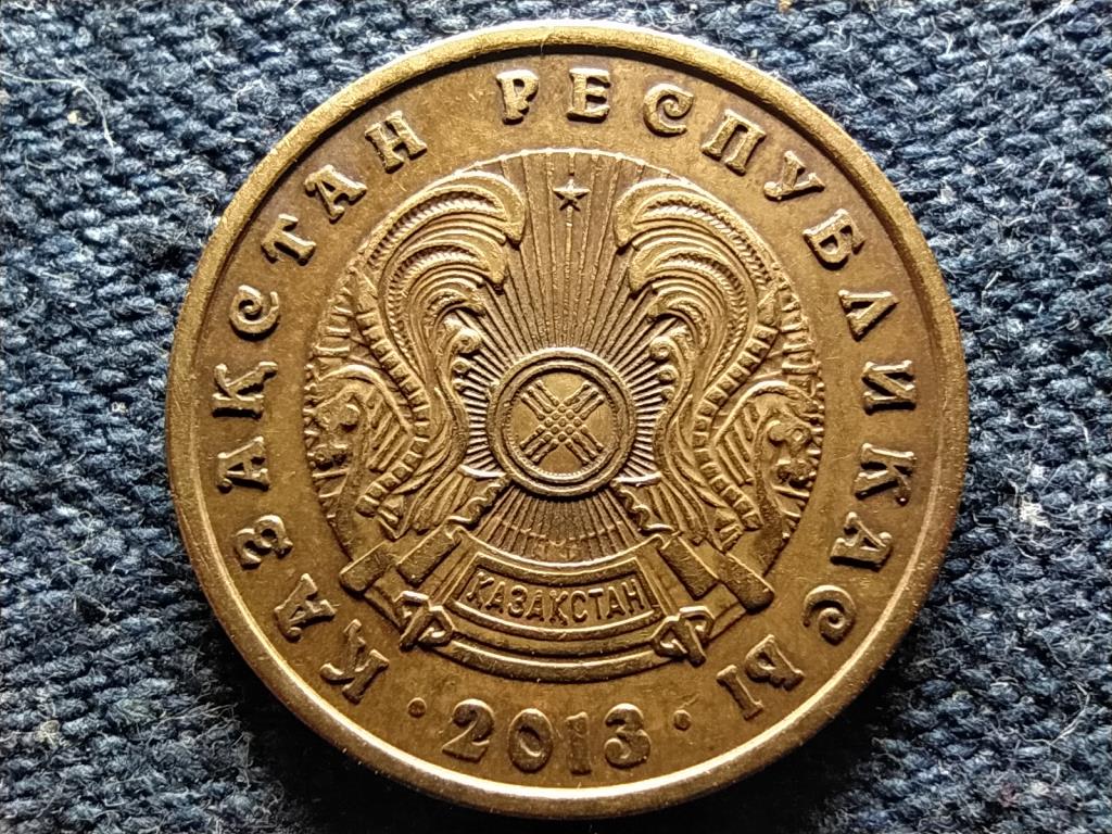 Kazahszt&aacute;n 10 Tenge m&aacute;gneses