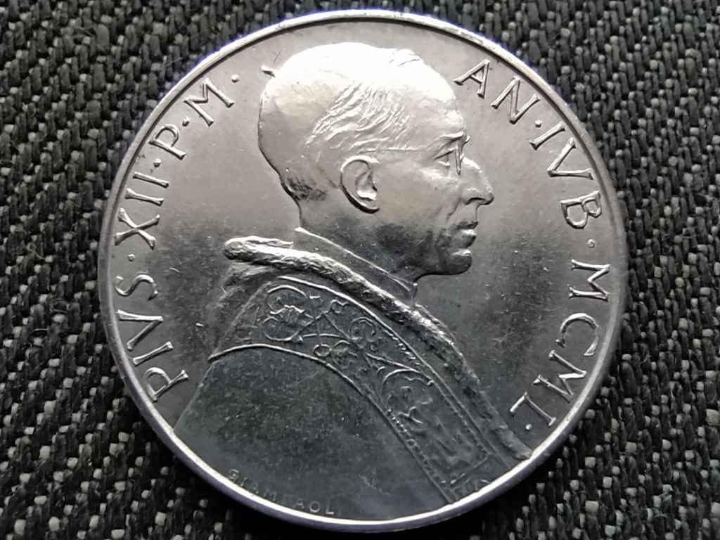 Vatik&aacute;n XII. Pius Szent &eacute;v 2 l&iacute;ra