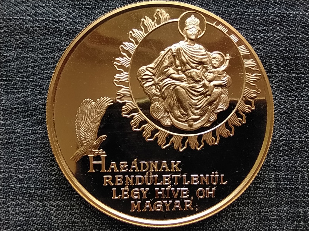 Magyar K&ouml;zt&aacute;rsas&aacute;g Eml&eacute;k&eacute;rem