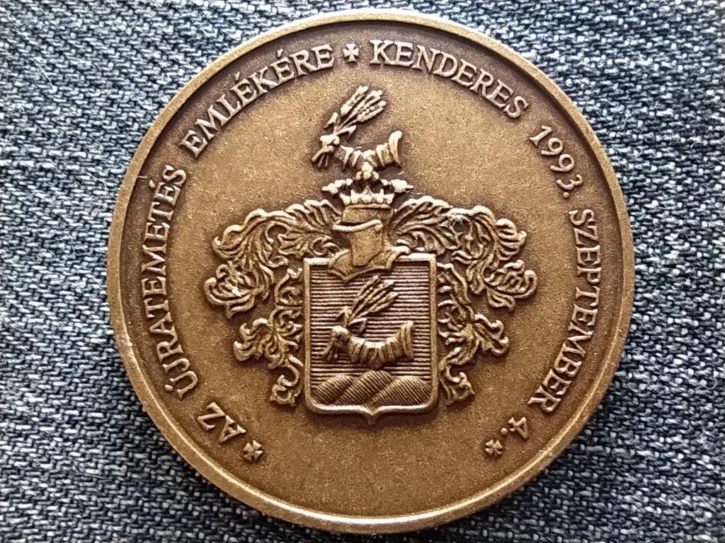 Vit&eacute;z Nagyb&aacute;nyai Horthy Mikl&oacute;s Korm&aacute;nyz&oacute; &uacute;jratemet&eacute;s&eacute;nek eml&eacute;k&eacute;re Kenderes