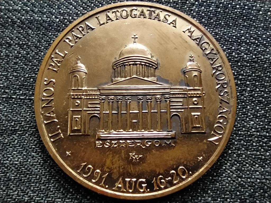 II. J&aacute;nos P&aacute;l p&aacute;pa l&aacute;togat&aacute;sa Esztergom &eacute;rem