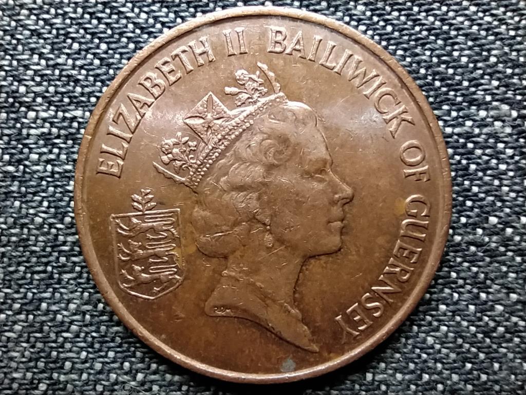 Guernsey II. Erzs&eacute;bet teh&eacute;n 2 penny