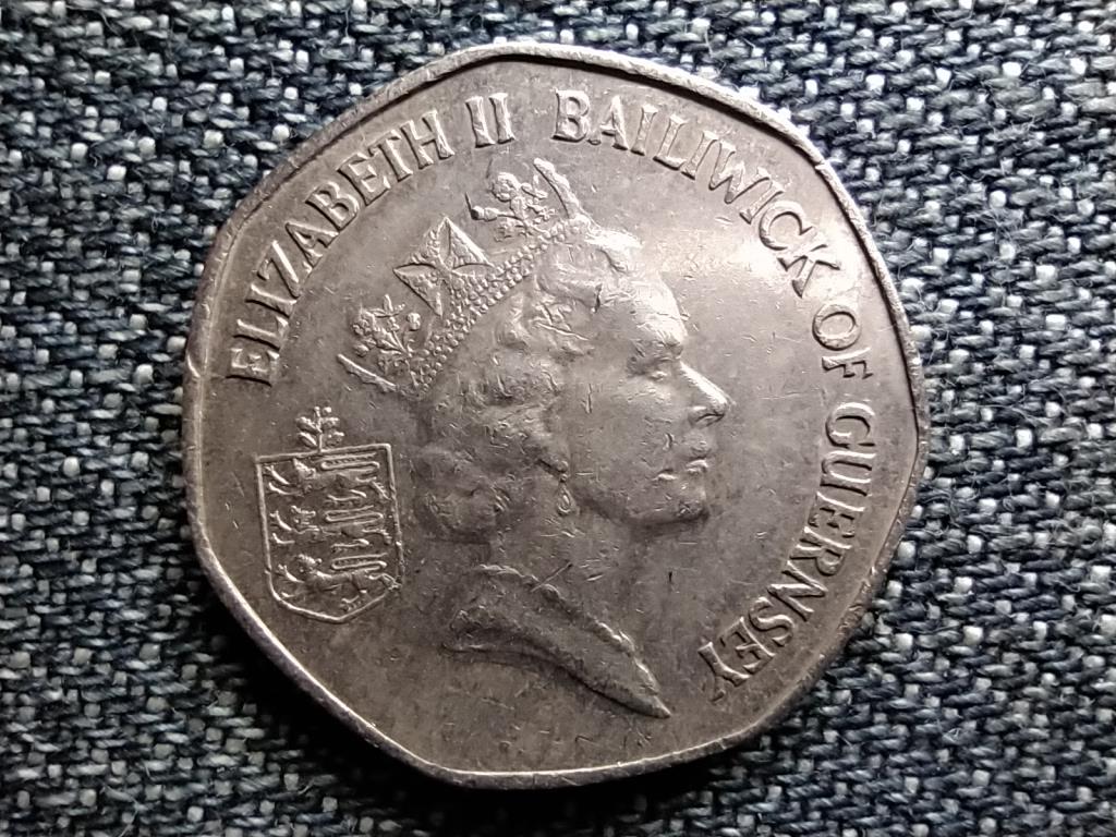Guernsey II. Erzs&eacute;bet 20 penny