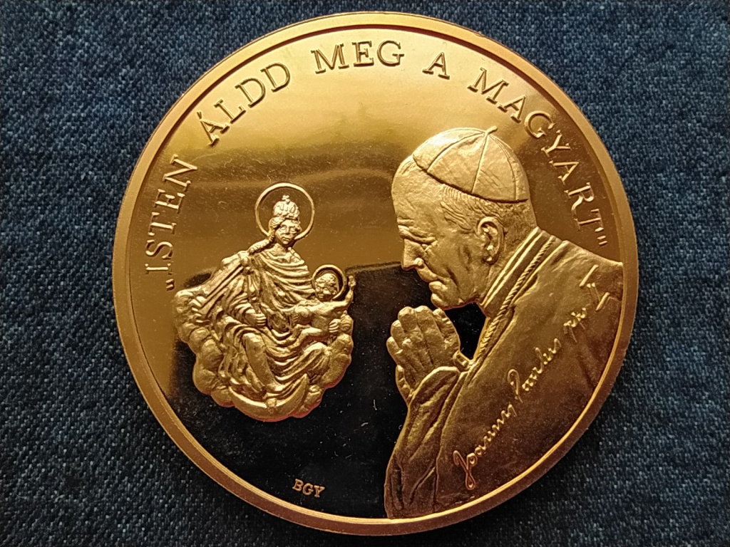 II. J&aacute;nos P&aacute;l p&aacute;pa l&aacute;togat&aacute;sa Budapest Bogn&aacute;r Gy&ouml;rgy Leb&oacute; Ferenc aranyozott &eacute;rem
