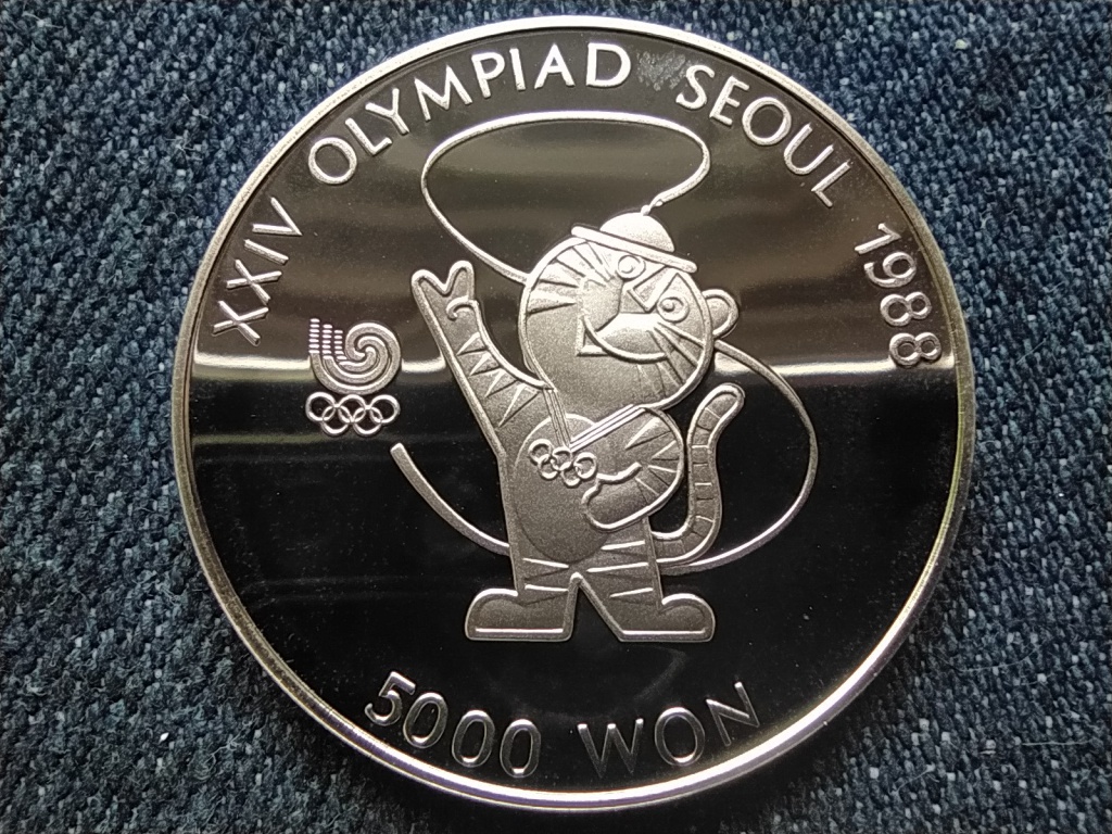 D&eacute;l-Korea Olimpiai J&aacute;t&eacute;kok Sz&ouml;ulban 1988 Tigris kabala .925 ez&uuml;st 5000 won