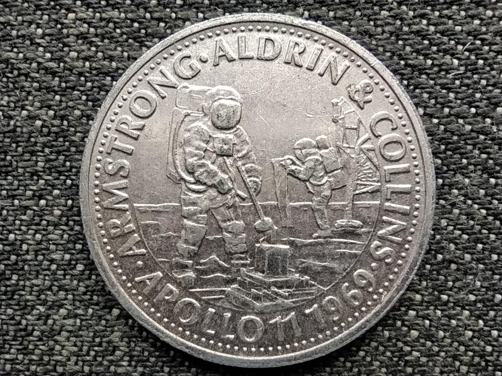 Anglia Ember rep&uuml;l&eacute;s k&ouml;zben Armstrong, Aldrin & Collins, Apollo 11