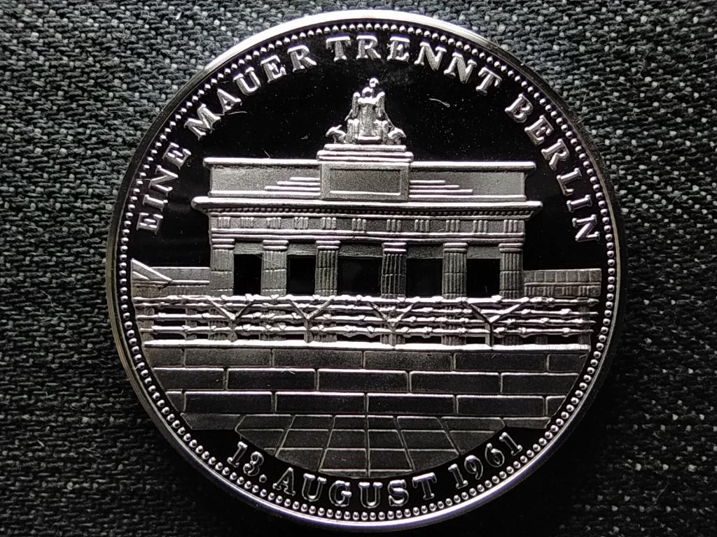 N&eacute;metorsz&aacute;g 40 &eacute;ves az NSZK A Berlini fal &eacute;p&iacute;t&eacute;se