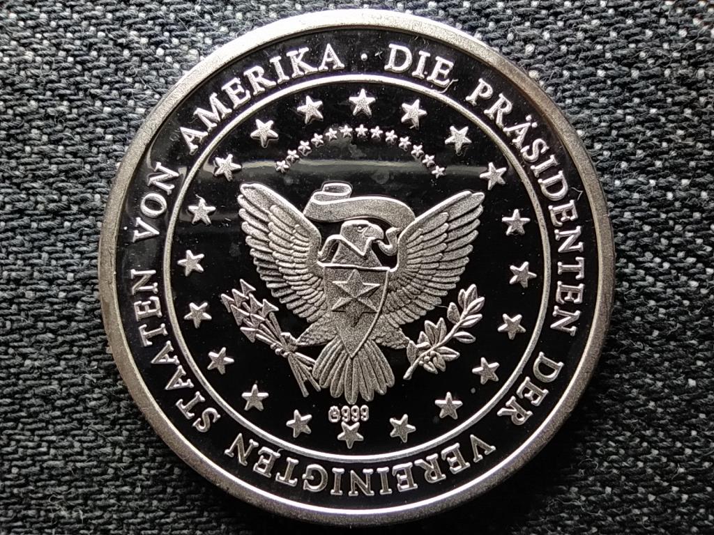 N&eacute;metorsz&aacute;g Az USA eln&ouml;kei Bill Clinton &eacute;rem